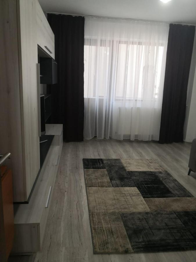 Apartament cu doua camere Târgu Jiu Exterior foto